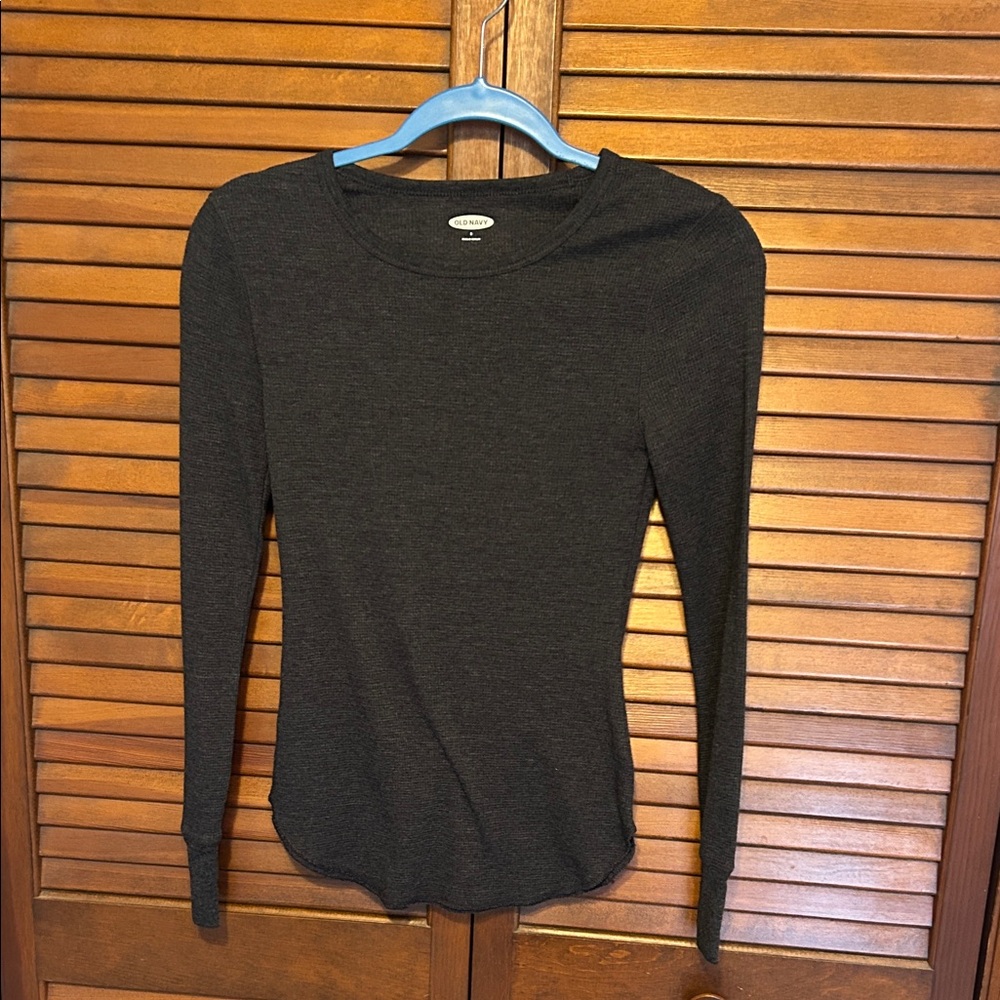 Old Navy Charcoal Long Sleeve Tee